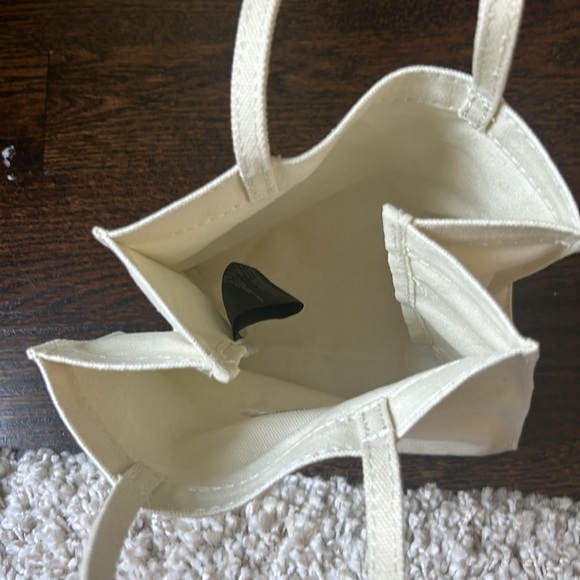 Urban Outfitters Mini Ying Yang Tote Bag - Picture 3 of 3